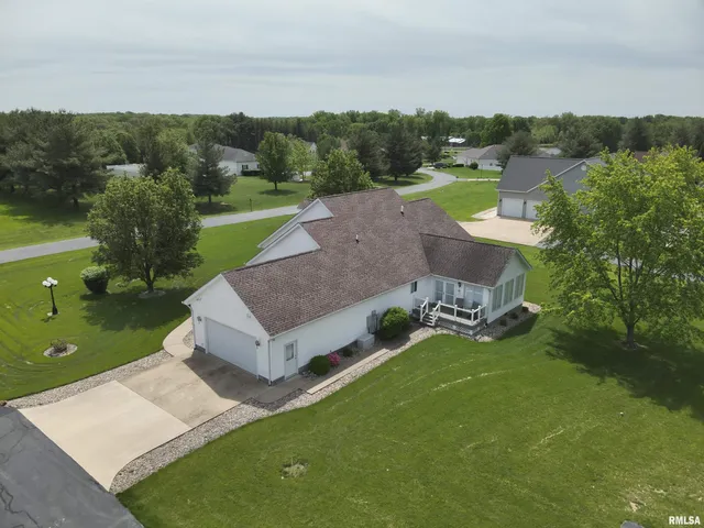 $425,000 | 14327 McRaven Lane, Mount Vernon, IL 62864