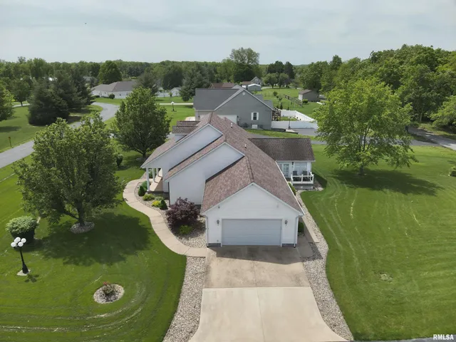 $425,000 | 14327 McRaven Lane, Mount Vernon, IL 62864