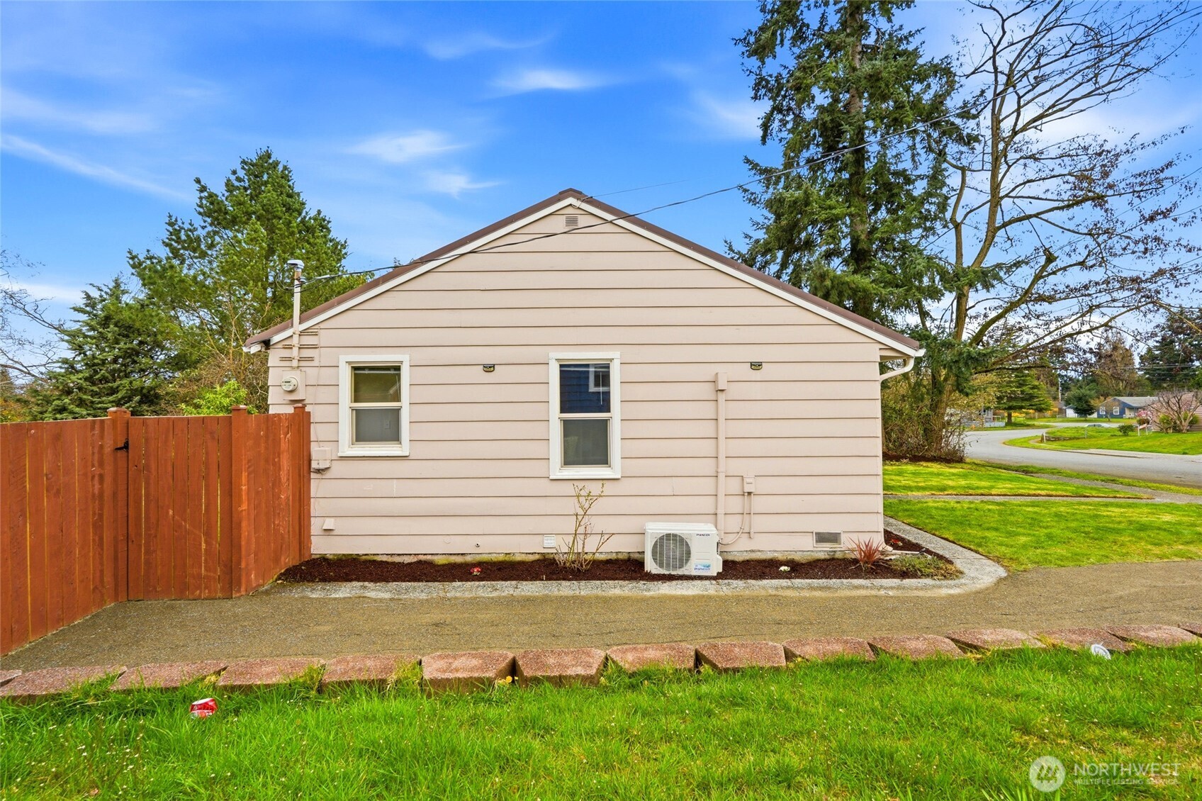 220 Southwest 137th Street Burien, WA 98166 - Photo 26 of 34