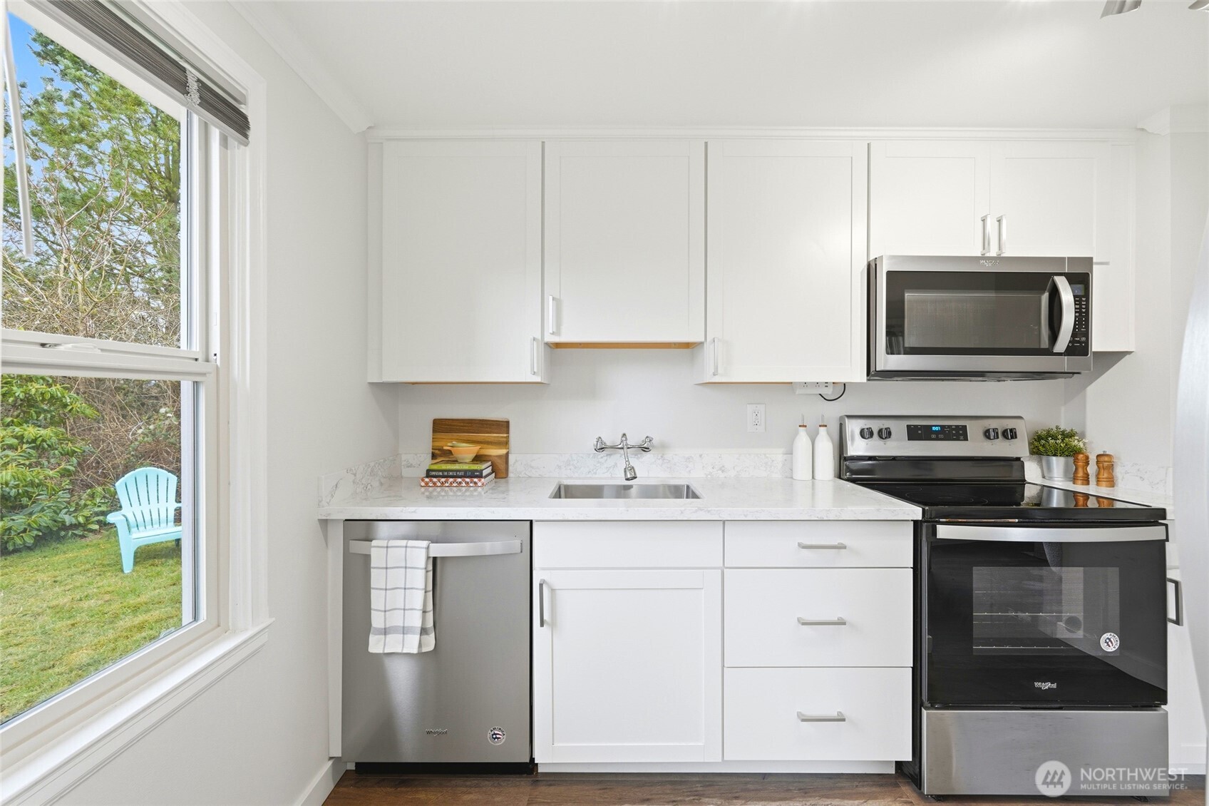 220 Southwest 137th Street Burien, WA 98166 - Photo 9 of 34