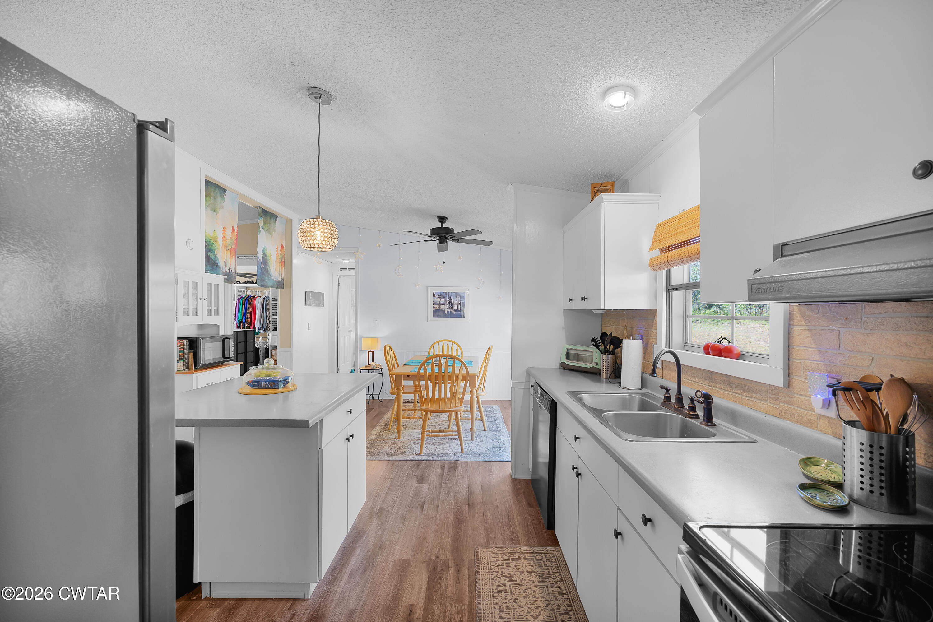 1810 Hill Road Paris, TN 38242 - Photo 4 of 23 EN4A6093