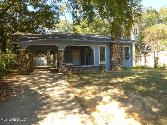 $900 | 514 South 5th Street, McComb, MS 39648