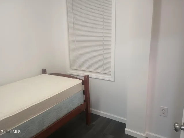 $1,800 | 199 Lark Street, Albany, NY 12210