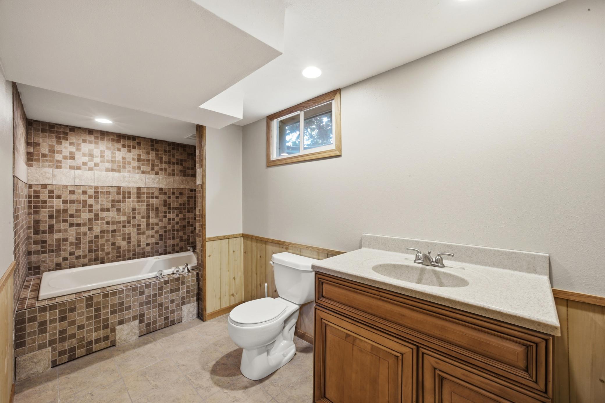 809 19th Street North Moorhead, MN 56560 - Photo 23 of 38