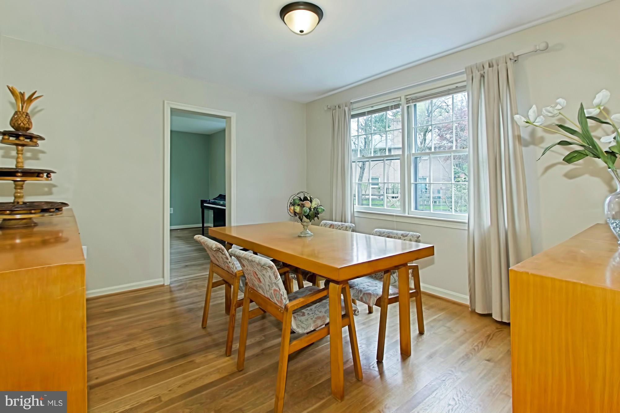517 Finsbury Road Silver Spring, MD 20904 - Photo 14 of 30 Dining Room