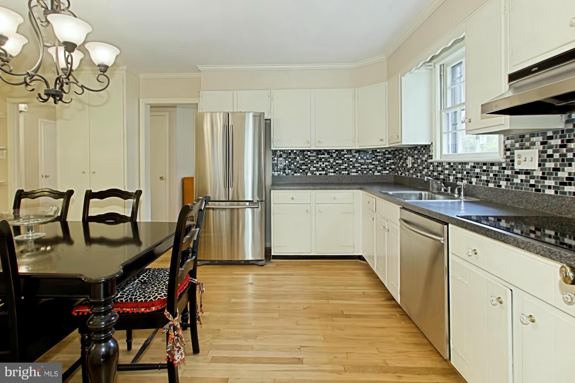517 Finsbury Road Silver Spring, MD 20904 - Photo 9 of 30 Kitchen