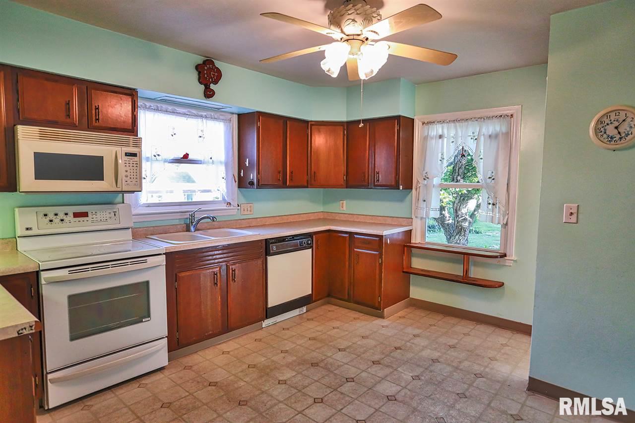 3112 East Carpenter Street Springfield, IL 62702 - Photo 5 of 36