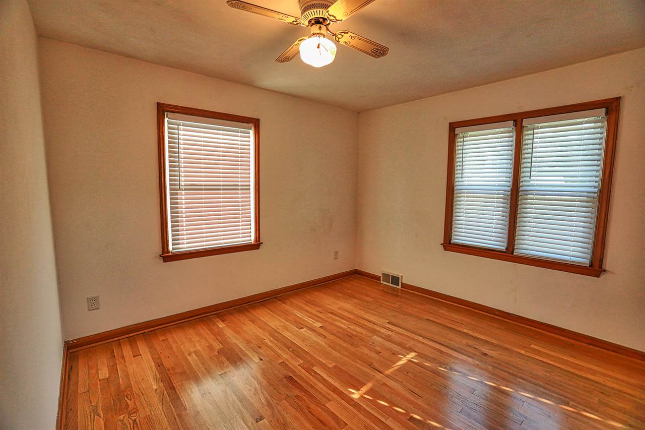 3112 East Carpenter Street Springfield, IL 62702 - Photo 8 of 36