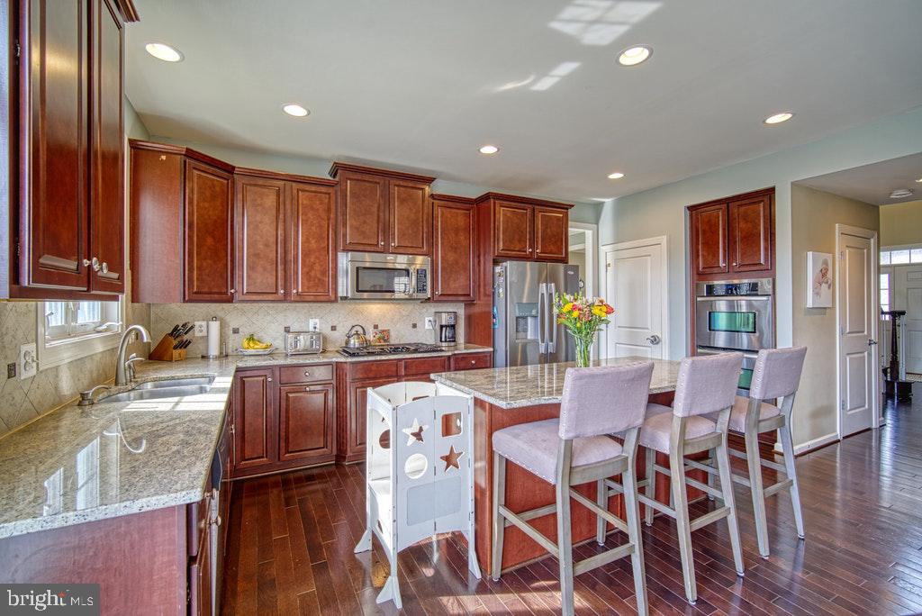42391 Rising Moon Place Brambleton, VA 20148 - Photo 12 of 31 Gallery Image 12