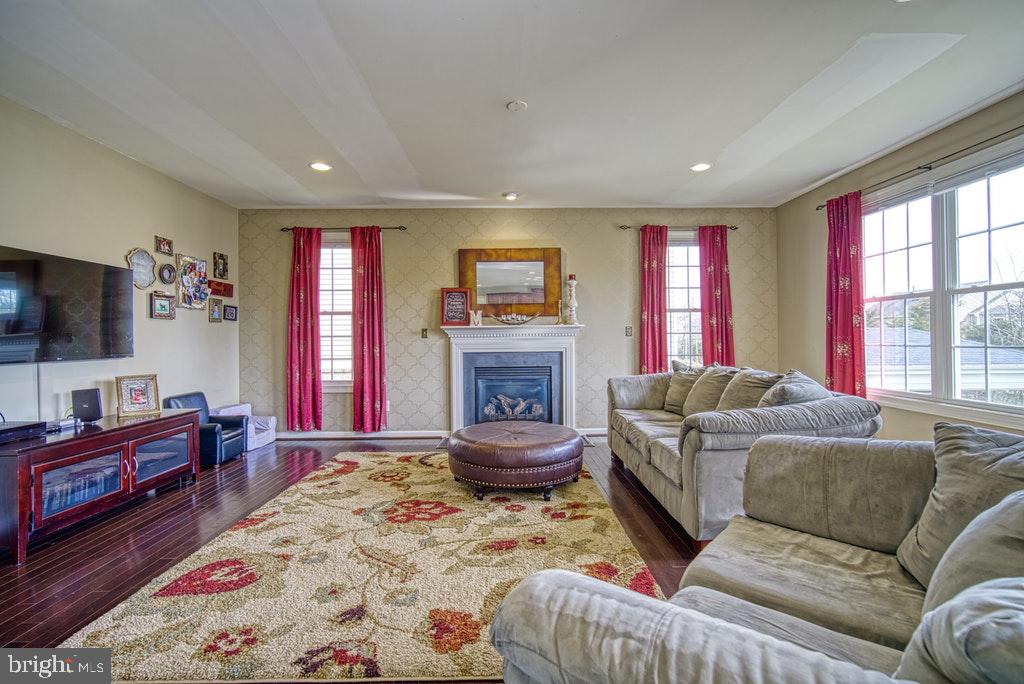 42391 Rising Moon Place Brambleton, VA 20148 - Photo 15 of 31 Gallery Image 15