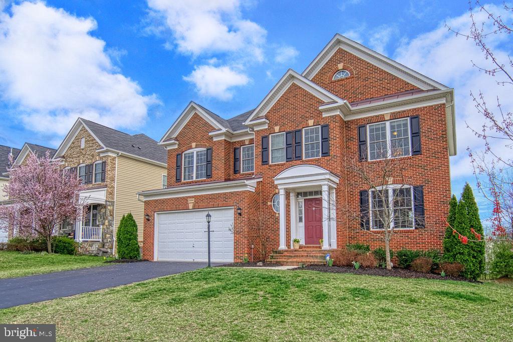 42391 Rising Moon Place Brambleton, VA 20148 - Photo 3 of 31 Gallery Image 3