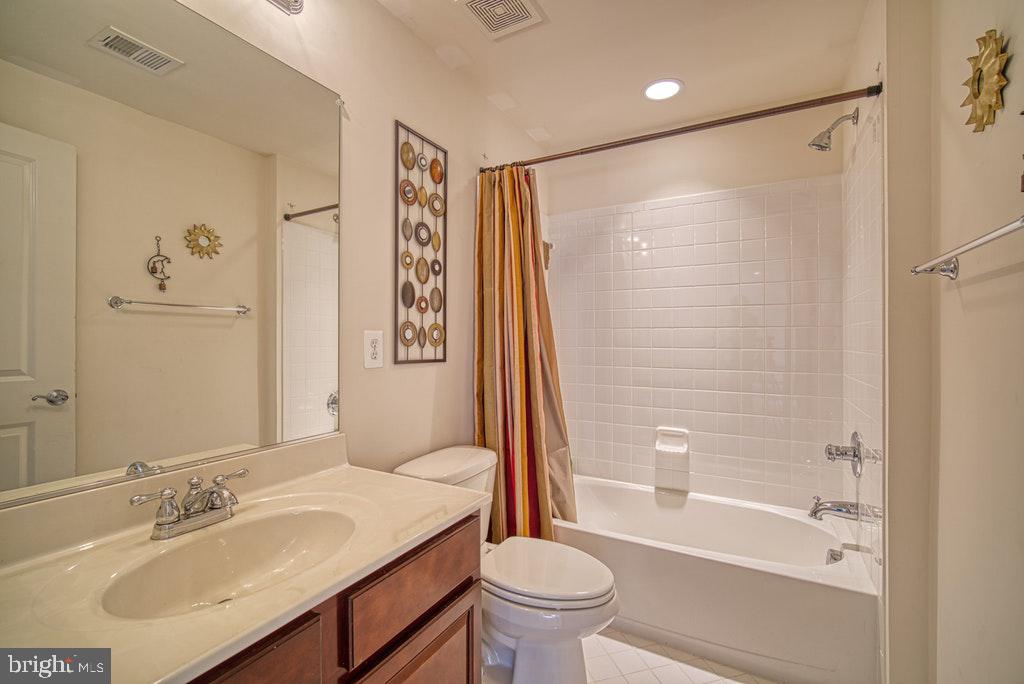 42391 Rising Moon Place Brambleton, VA 20148 - Photo 29 of 31 Gallery Image 29