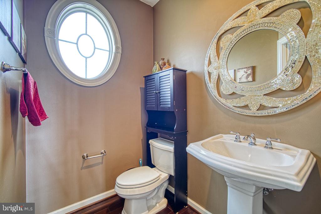 42391 Rising Moon Place Brambleton, VA 20148 - Photo 5 of 31 Gallery Image 5