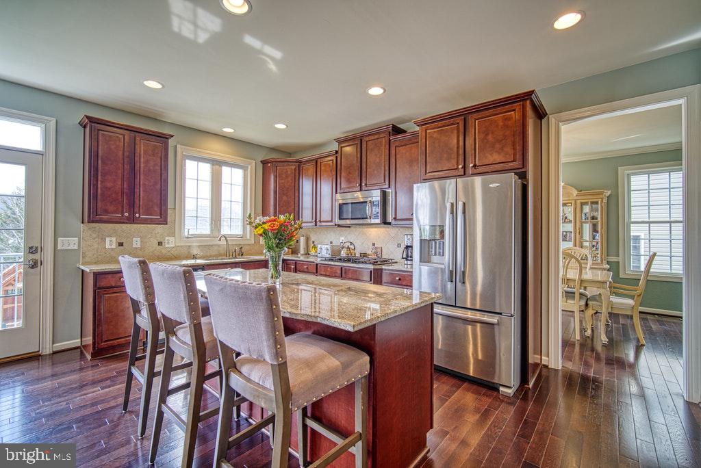 42391 Rising Moon Place Brambleton, VA 20148 - Photo 10 of 31 Gallery Image 10