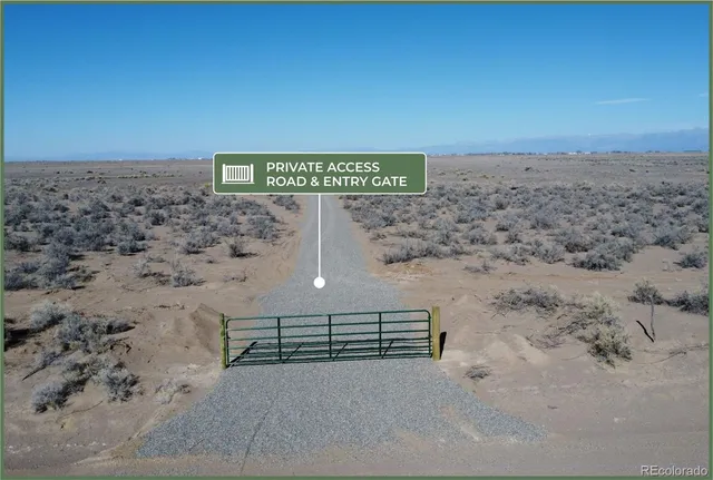 a view of a wall with wooden fence
