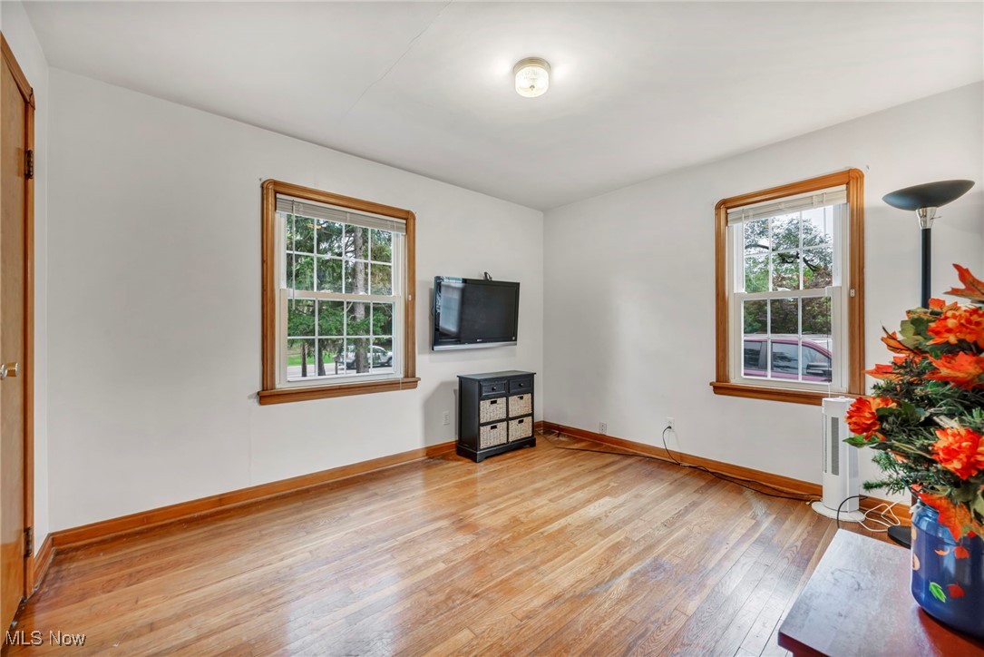 455 East Sprague Road Independence, OH 44131 - Photo 19 of 39 Bedroom with light hardwood / wood-style floors