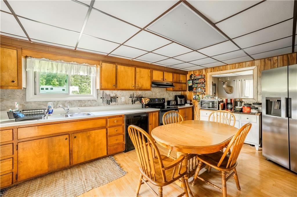 27 Locust Street Alverda, PA 15710 - Photo 7 of 24