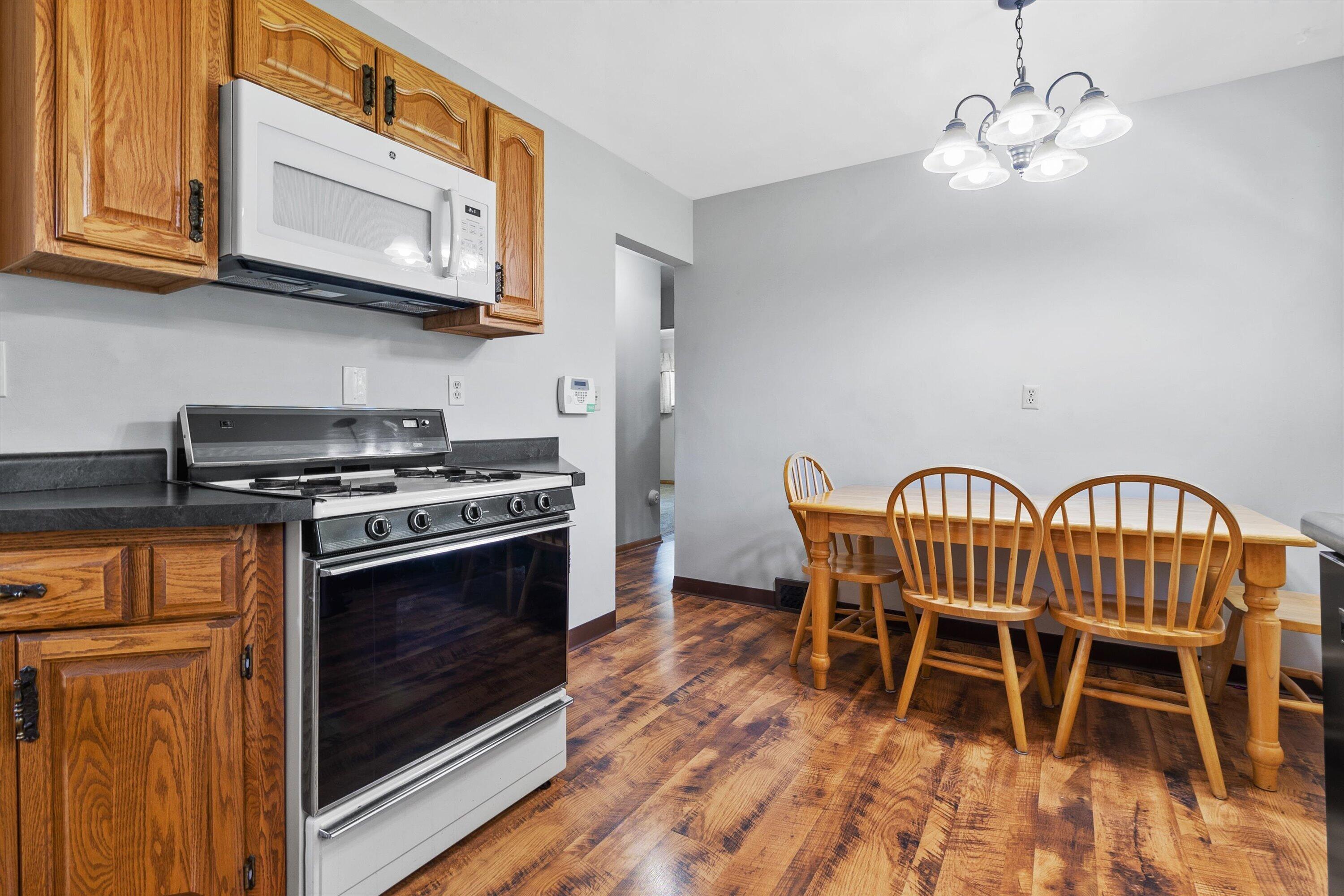 3801 Charles Street Racine, WI 53402 - Photo 8 of 28 19-E6A9371