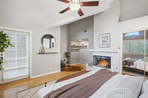 $724,998 | 18730 Hatteras Street, Unit 47, Tarzana, CA 91356