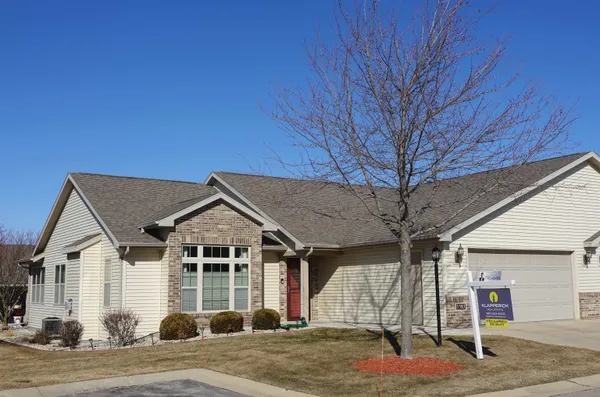 $479,900 | 1383 Moonlight Lane, Fond du Lac, WI 54937
