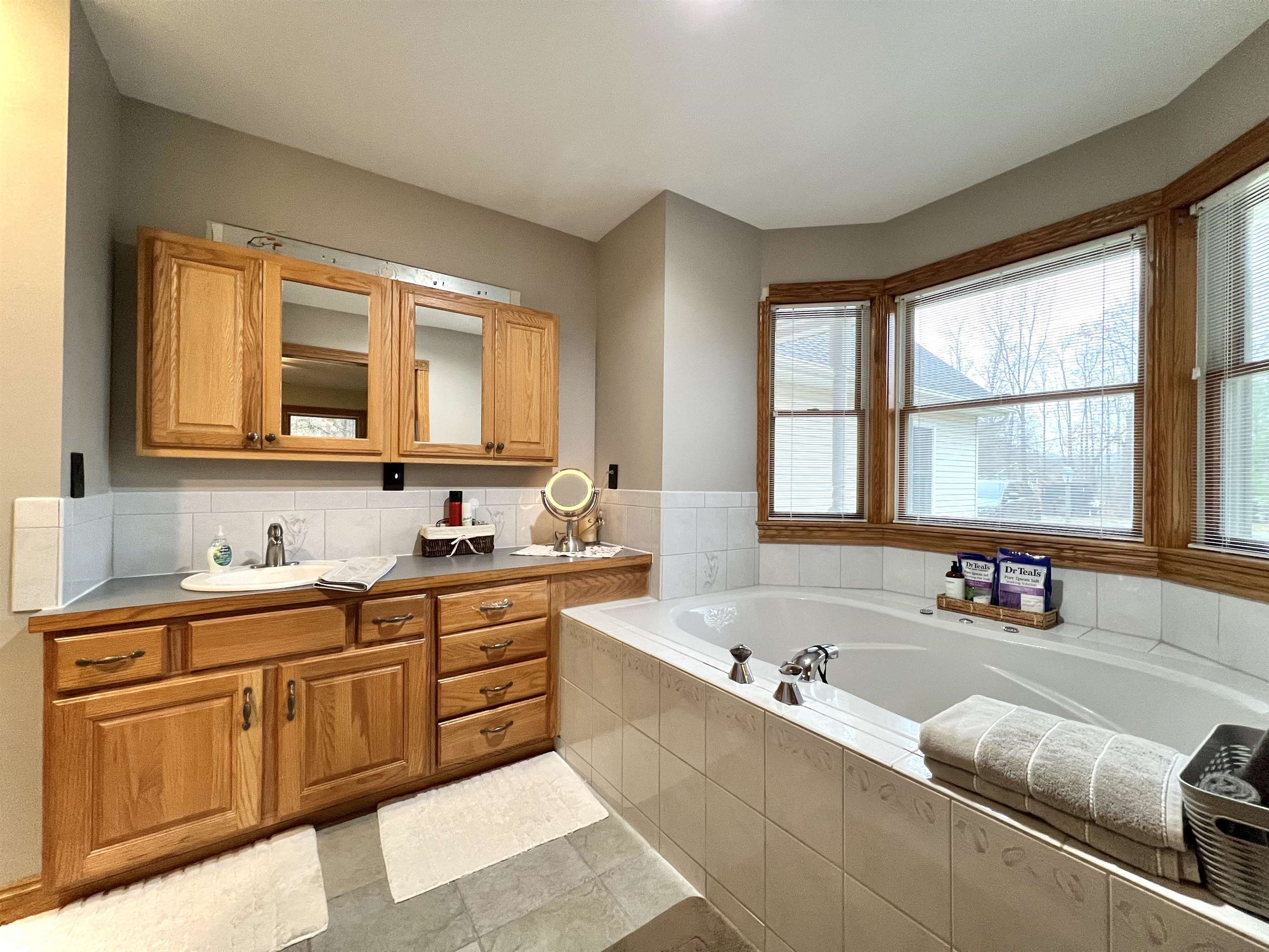 6520 Chesaning Road Chesaning, MI 48616 - Photo 30 of 99 50094758-29.JPG
