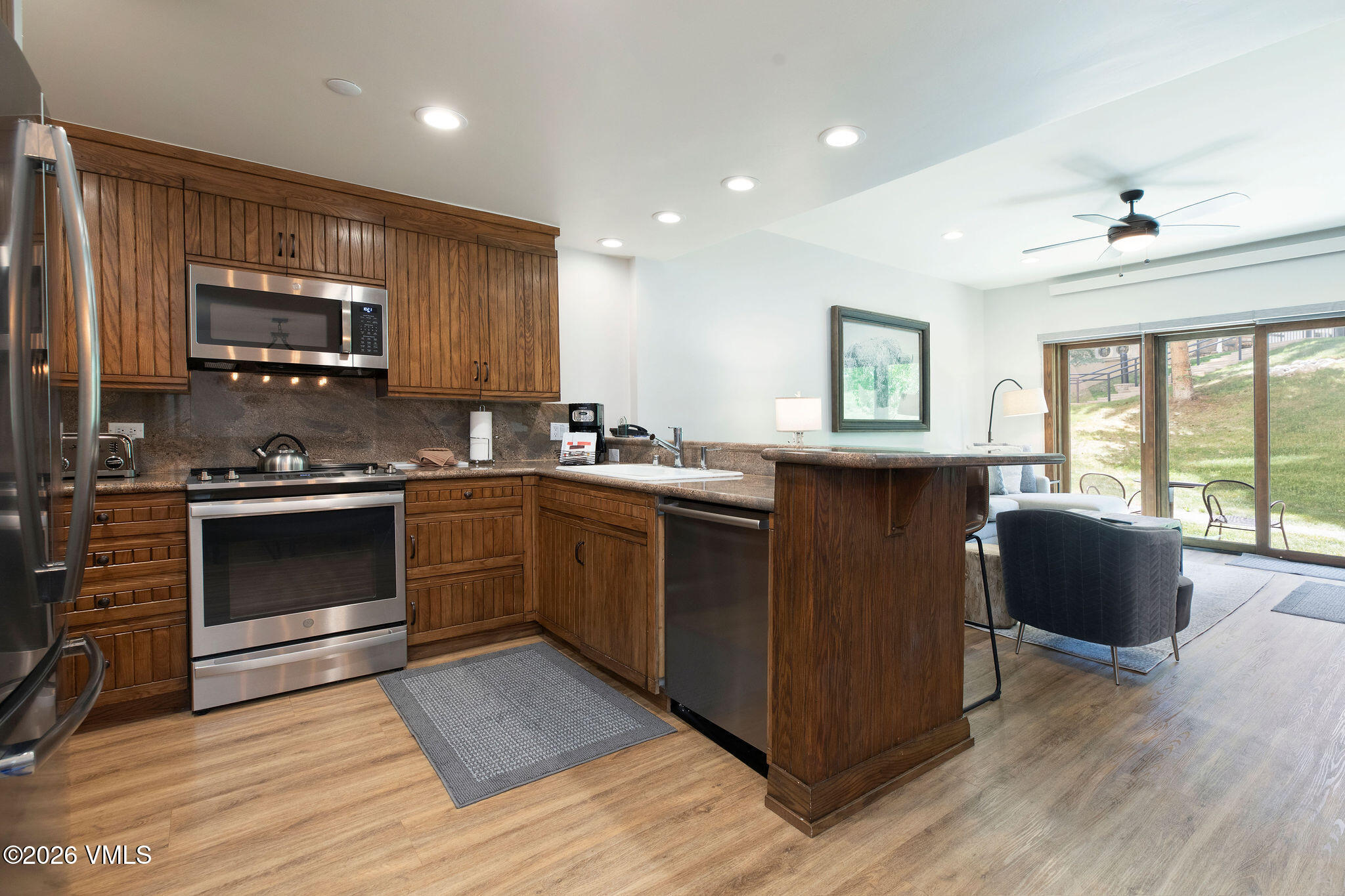 120 Offerson Road, Unit 5030 Avon, CO 81620 - Photo 4 of 14 2606_charter_5030_interior_kitchen