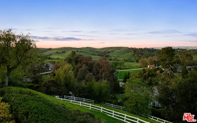 $4,995,000 | 5658 Jed Smith Road, Hidden Hills, CA 91302