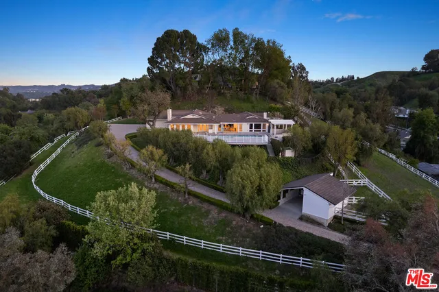 $4,995,000 | 5658 Jed Smith Road, Hidden Hills, CA 91302
