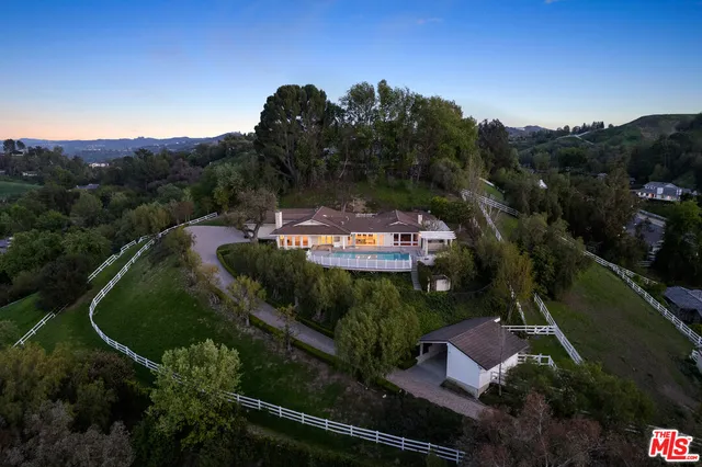 $4,995,000 | 5658 Jed Smith Road, Hidden Hills, CA 91302