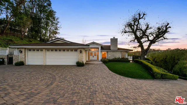 $4,995,000 | 5658 Jed Smith Road, Hidden Hills, CA 91302
