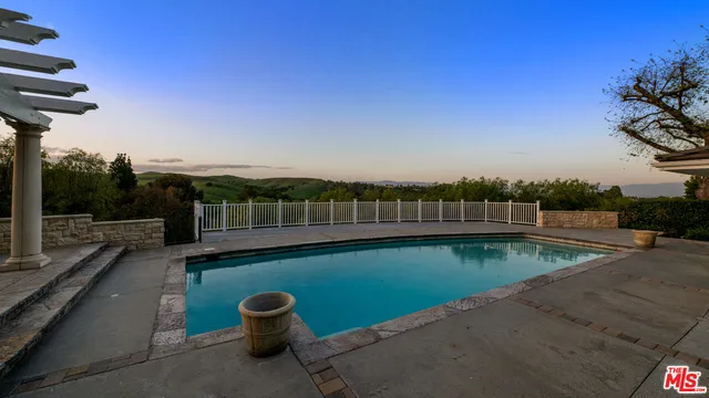 $4,995,000 | 5658 Jed Smith Road, Hidden Hills, CA 91302