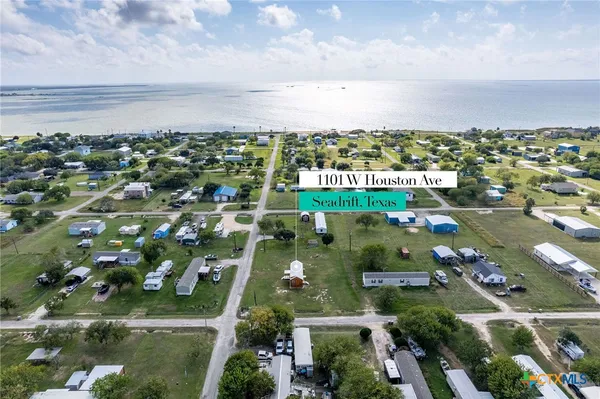 $134,900 | 1101 West Houston Avenue, Seadrift, TX 77983