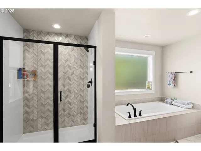 $615,000 | 3226 East Province Court, Newberg, OR 97132