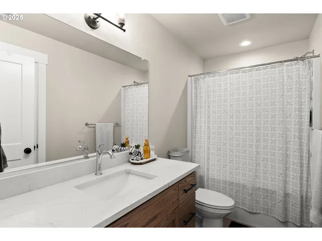 $615,000 | 3226 East Province Court, Newberg, OR 97132