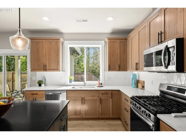 $615,000 | 3226 East Province Court, Newberg, OR 97132