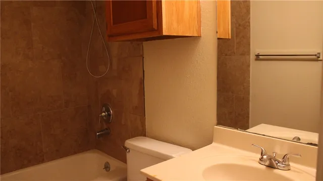 $1,350 | 9406 Kempler Drive, Unit B, Austin, TX 78748