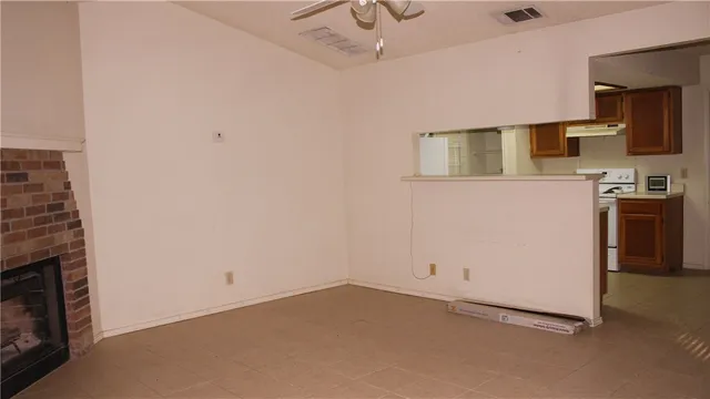 $1,350 | 9406 Kempler Drive, Unit B, Austin, TX 78748
