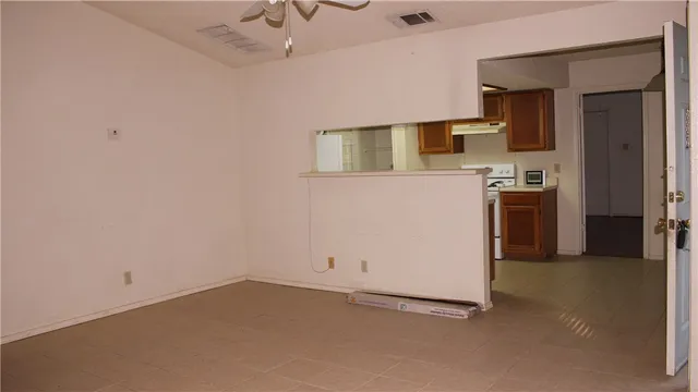 $1,350 | 9406 Kempler Drive, Unit B, Austin, TX 78748