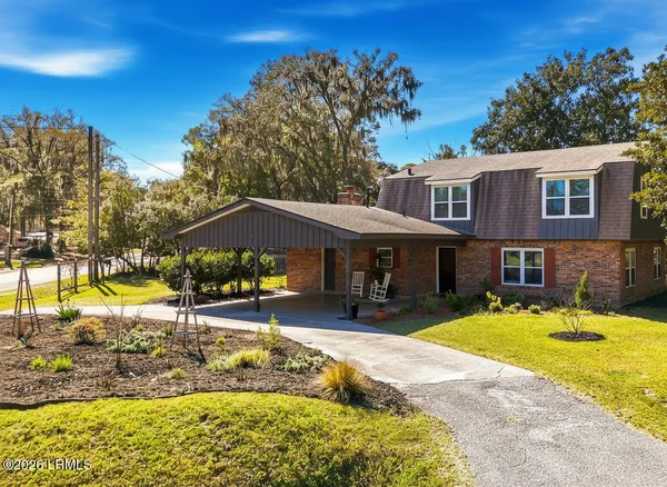$569,000 | 989 Dowlingwood Drive, Beaufort, SC 29902