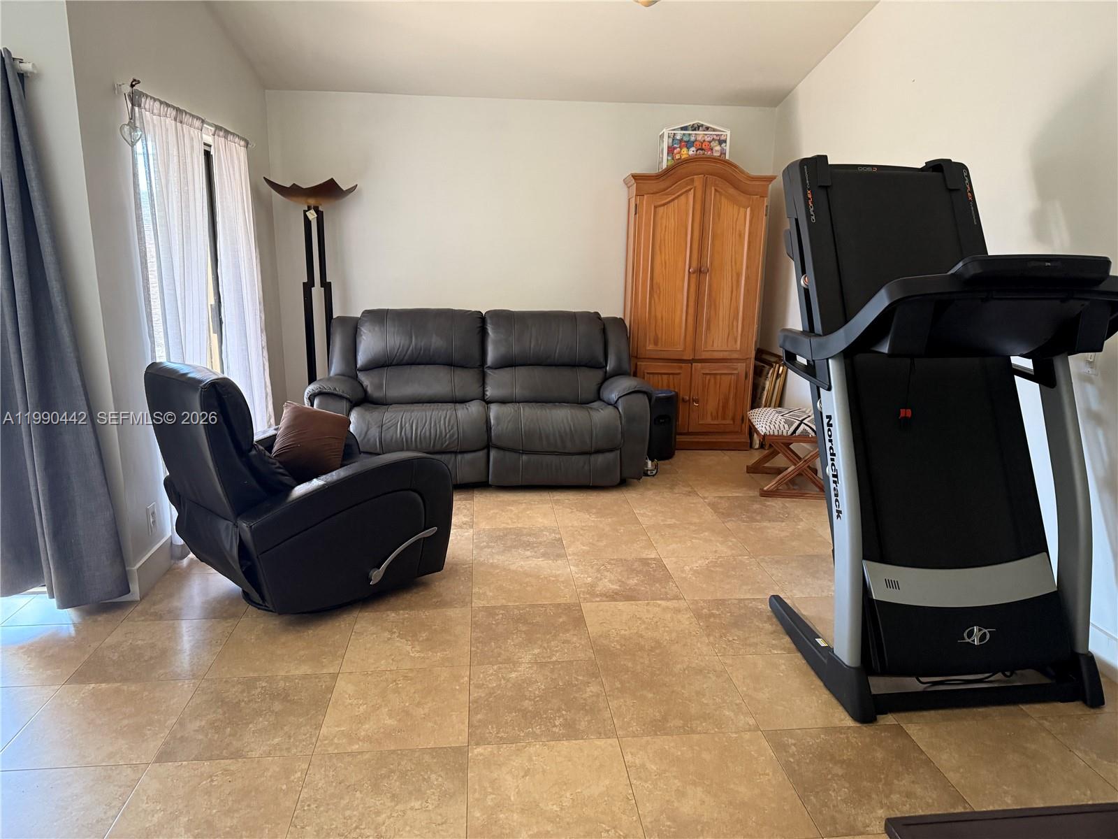 6360 Northwest 170th Terrace Hialeah, FL 33015 - Photo 3 of 17