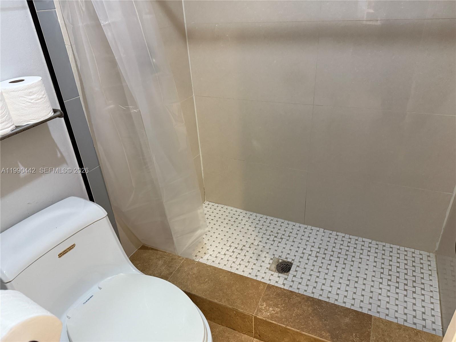 6360 Northwest 170th Terrace Hialeah, FL 33015 - Photo 9 of 17