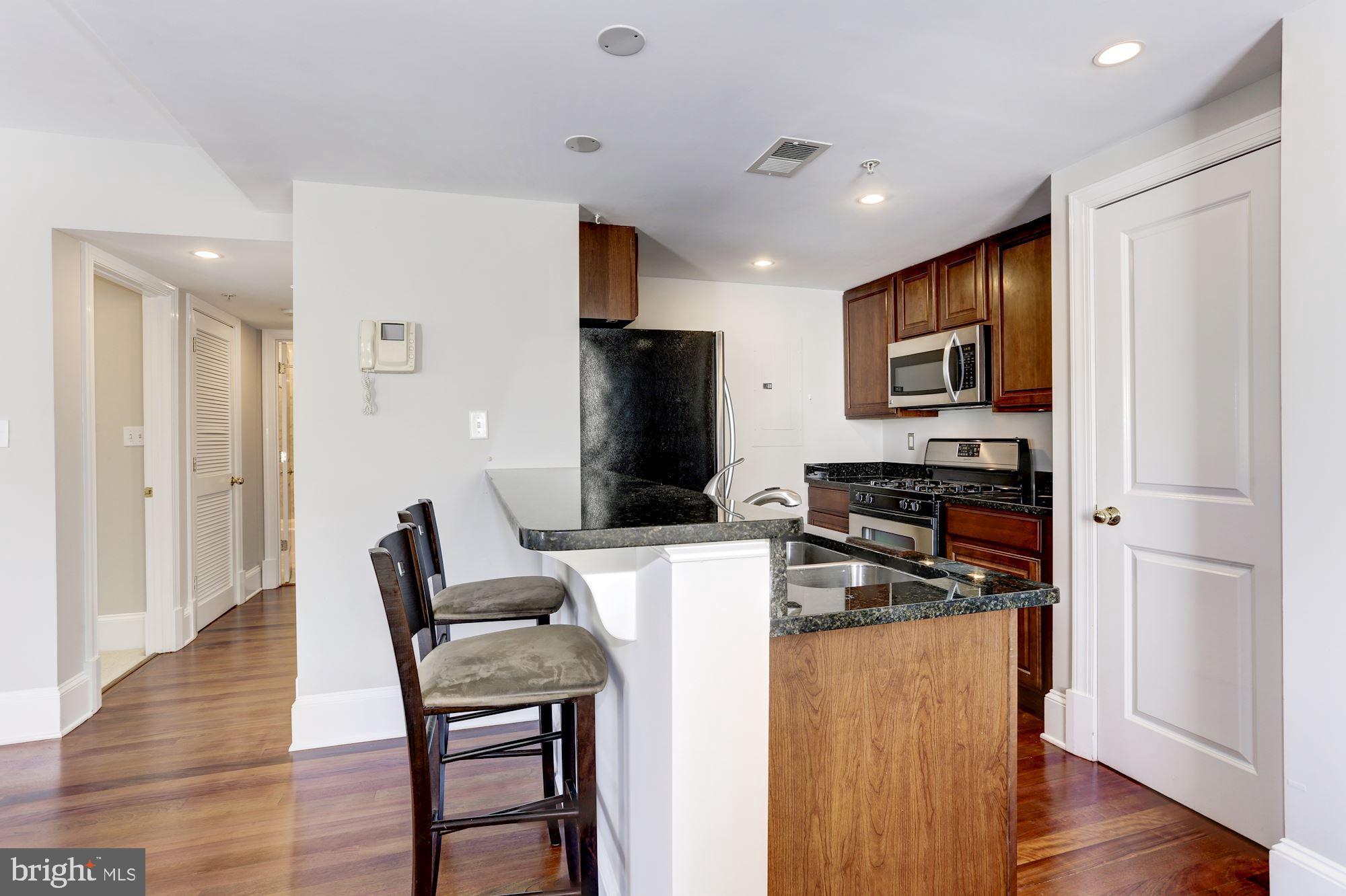 1465 Columbia Road Northwest, Unit 303 Washington, DC 20009 - Photo 7 of 42 Kitchen