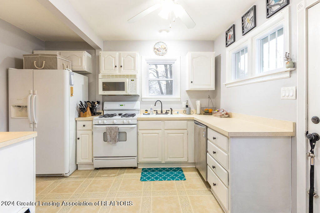 5160 Marsh Road Okemos, MI 48864 - Photo 8 of 28 5160 MARSH RD. Kitchen
