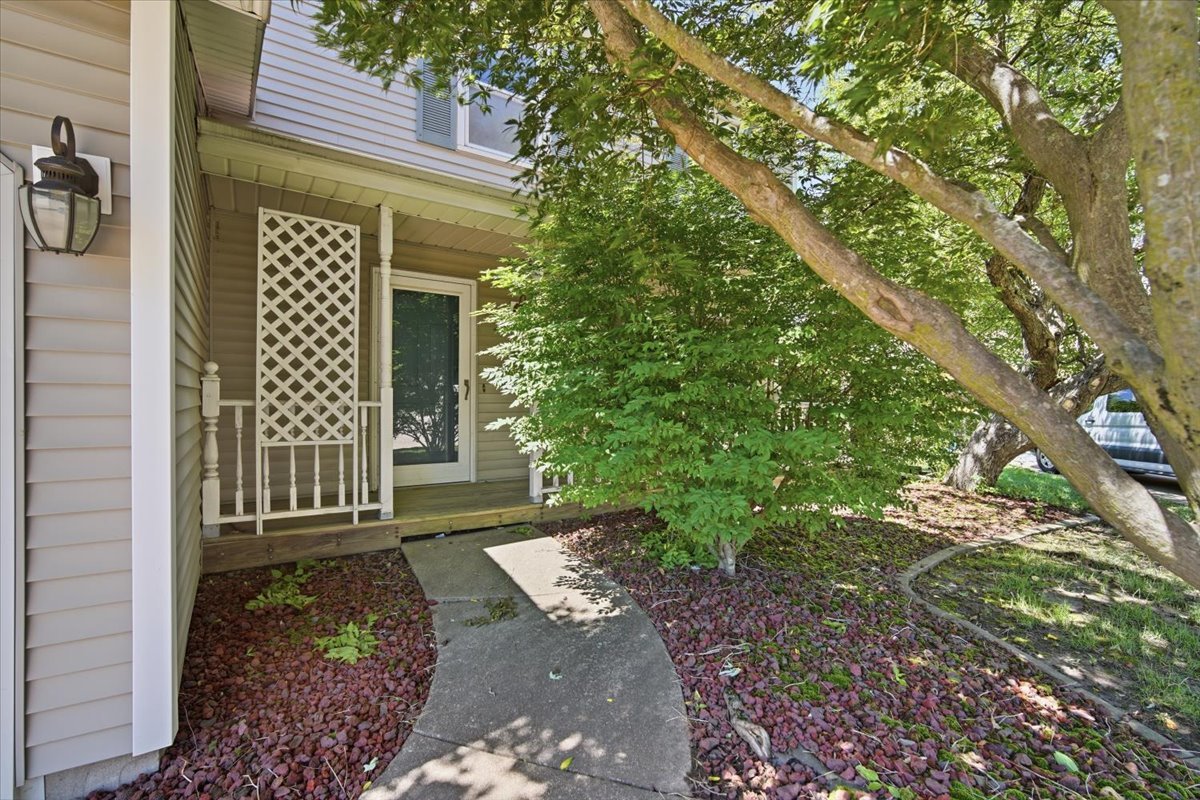 1301 Chadwick Drive Normal, IL 61761 - Photo 3 of 35