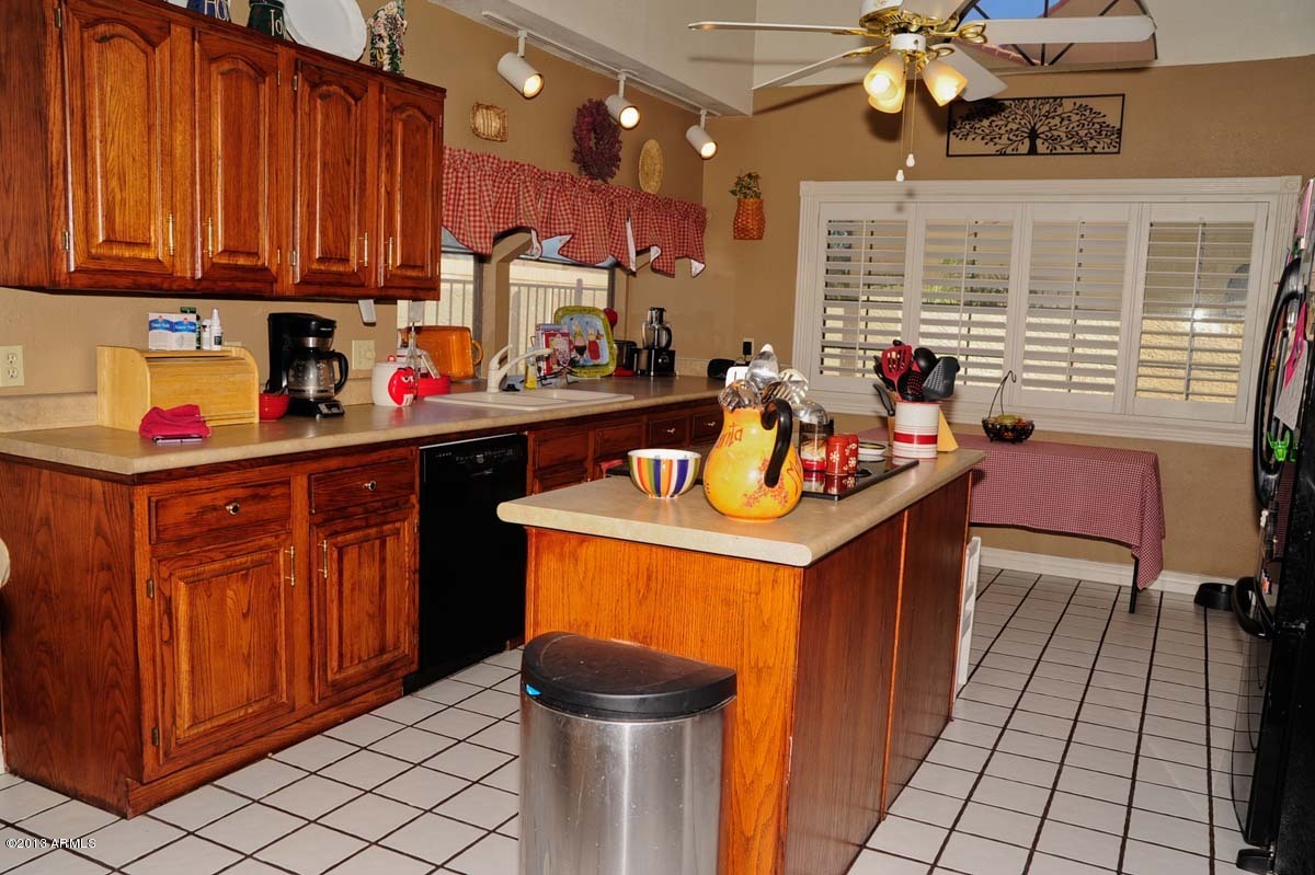 3914 East Night Hawk Way Phoenix, AZ 85048 - Photo 14 of 22 Kitchen