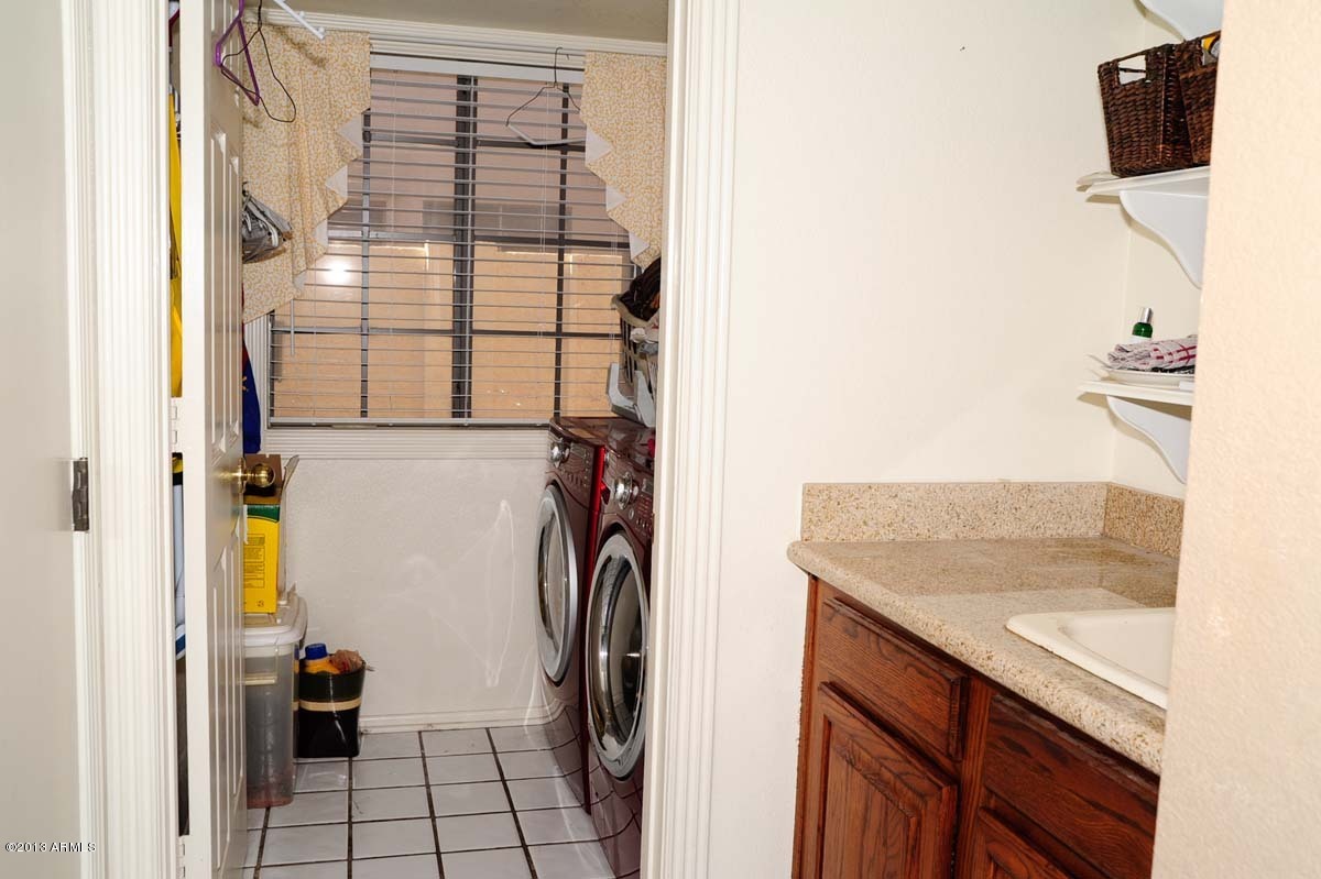 3914 East Night Hawk Way Phoenix, AZ 85048 - Photo 16 of 22 Laundry