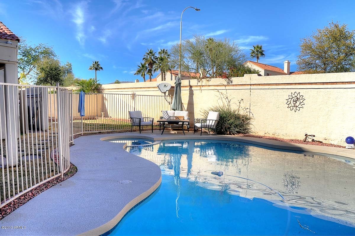 3914 East Night Hawk Way Phoenix, AZ 85048 - Photo 2 of 22 Spa-Pool