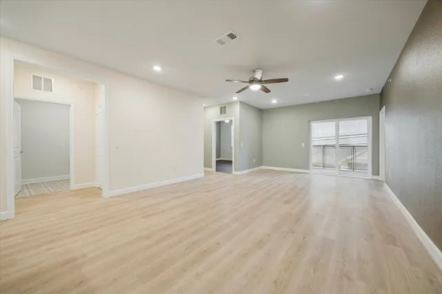 $2,500 | 6804 Westview Drive, Unit 2205, Houston, TX 77055