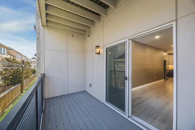 $2,500 | 6804 Westview Drive, Unit 2205, Houston, TX 77055