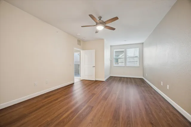 $2,500 | 6804 Westview Drive, Unit 2205, Houston, TX 77055